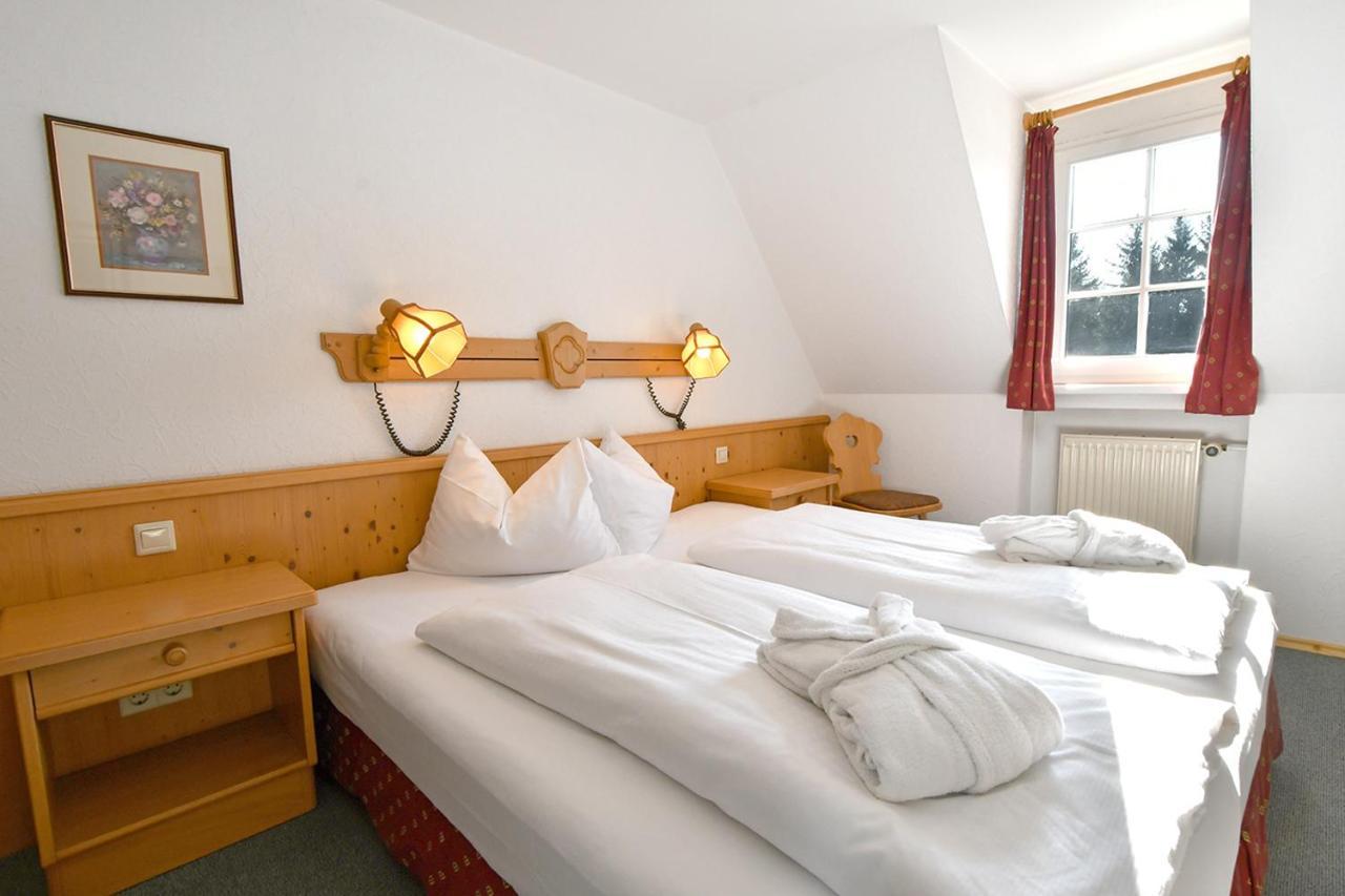 Landhotel Altes Zollhaus Hermsdorf  Ngoại thất bức ảnh