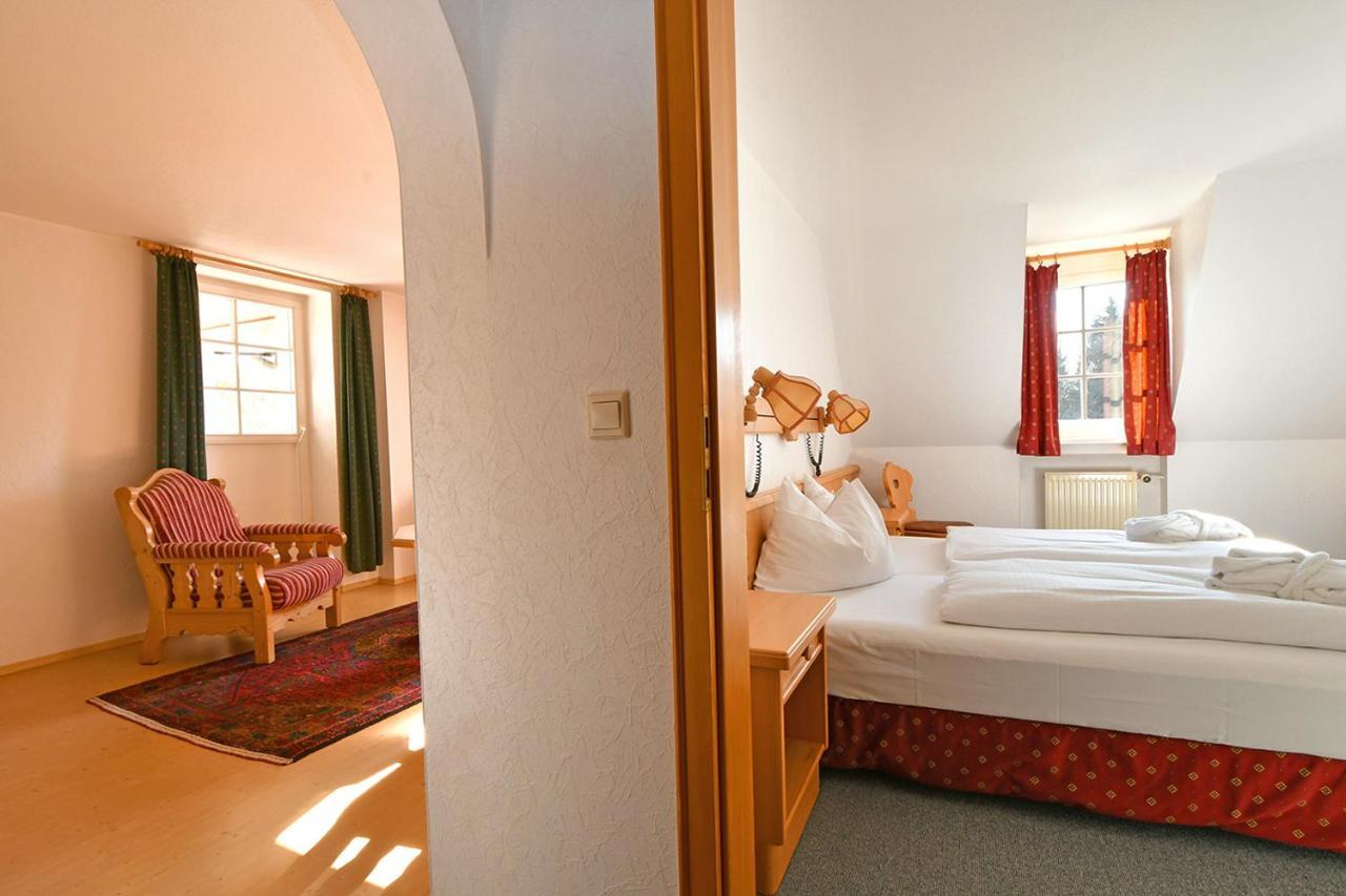 Landhotel Altes Zollhaus Hermsdorf  Ngoại thất bức ảnh